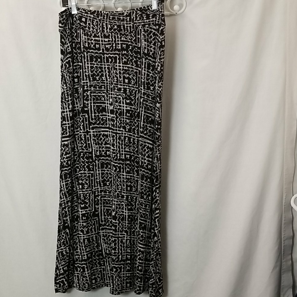 Passports Skirt Womens Size 8-10